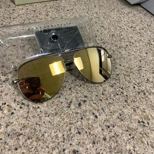 Quay Australia Accessories - Quay high key desi Perkins sunglasses Quay Australia Accessories - Quay high key desi Perkins sunglasses